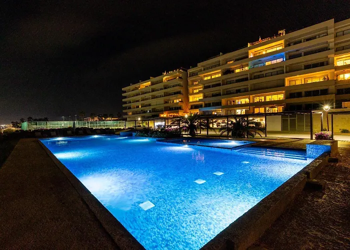 Vista Vela Luxury Ground Floor Terrace & Bbq Apartment